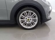 Mini Hatch 3 portes electric f56 bev 3 Portes Cooper SE 184 Yours +Toit