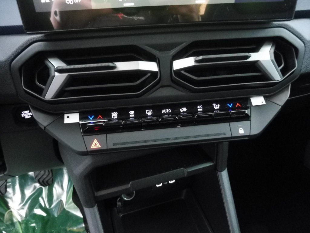 DACIA Bigster 1.2 MILD HYBRID 130CH EXPRESSION 4X4