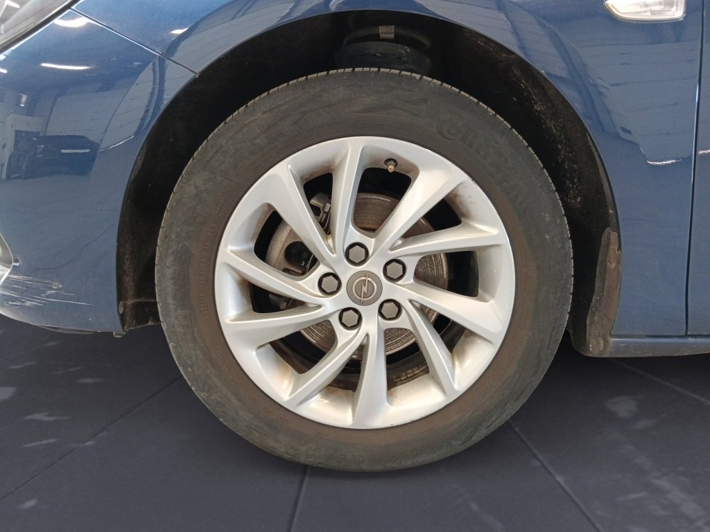 OPEL Astra 1.2 TURBO 110CH