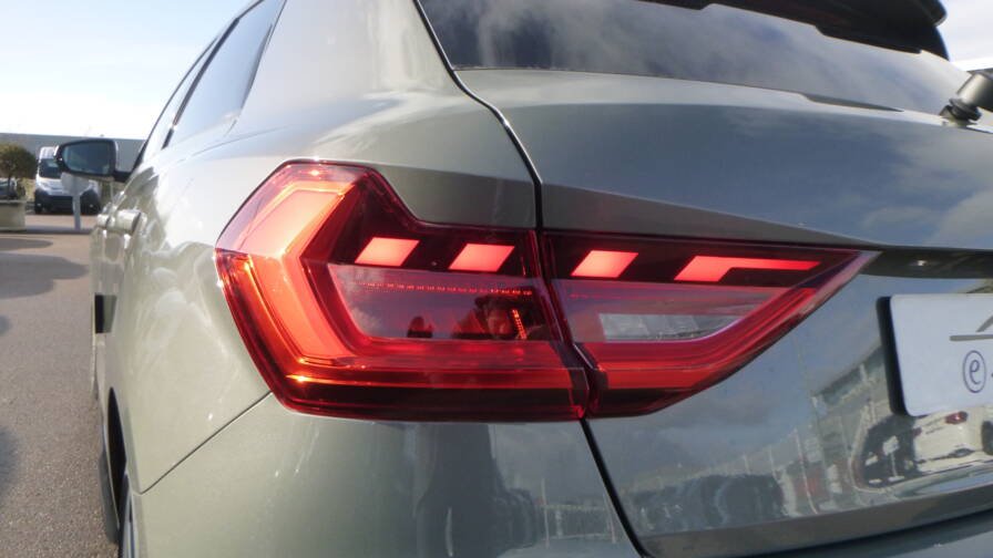 Audi A1 sportback A1 Sportback 30 TFSI 116 S-tronic 7 S-Line +Pack Black