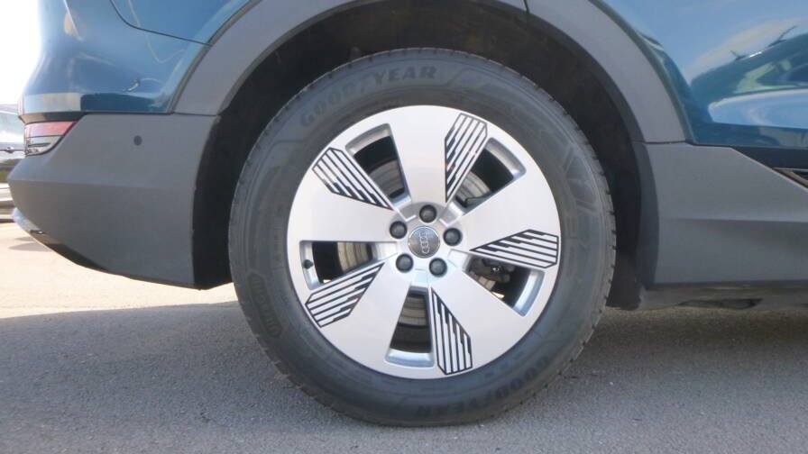 Audi E-tron e-tron 55 quattro 408 ch –