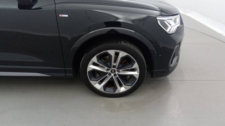 Audi Q3 Q3 45 TFSIe 245 S tronic 6 S line +Sièges avant électriques +Jantes 20 +Hayon motorisé