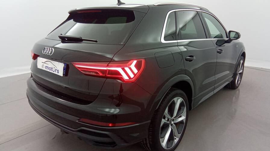 Audi Q3 Q3 45 TFSIe 245 S tronic 6 S line +Sièges avant électriques +Jantes 20 +Hayon motorisé