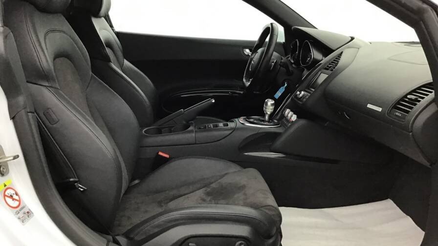 Audi R8 R8 Spyder V10 5.2 FSI 525 Quattro R-Tronic2 portes VP Essence sans plomb082010 – 092012