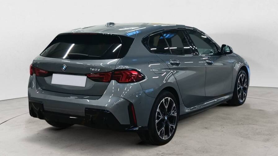 Bmw Serie 1 f70 120d 163 ch DKG7 M Sport Design