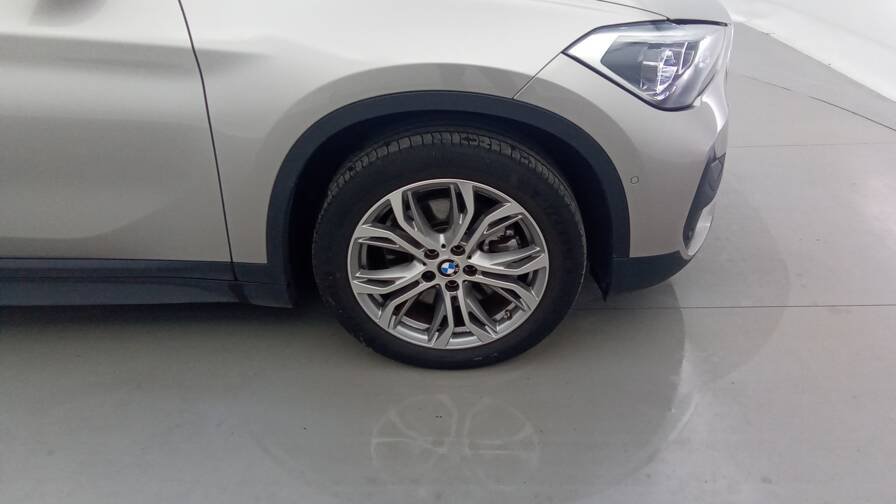 Bmw X1 f48 lci X1 xDrive 25e 220 Lounge+ PDC AR