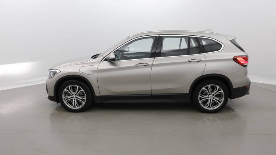 Bmw X1 f48 lci X1 xDrive 25e 220 Lounge+ PDC AR