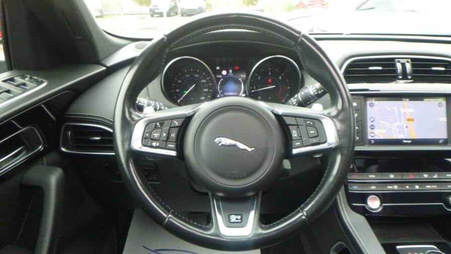 Jaguar F-pace F-Pace 2.0 D – 180 ch  AWD BVA8 – R-Sport