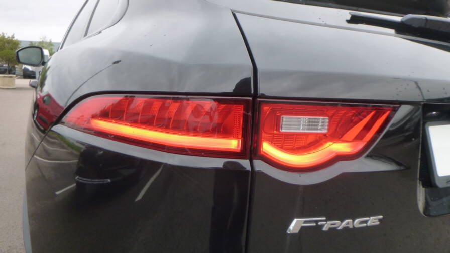 Jaguar F-pace F-Pace 2.0 D – 180 ch  AWD BVA8 – R-Sport