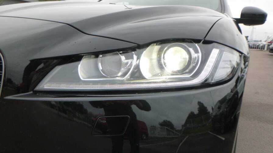 Jaguar F-pace F-Pace 2.0 D – 180 ch  AWD BVA8 – R-Sport