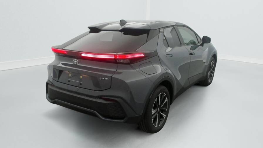 Toyota C-hr C-HR Hybride Rechargeable 225 Design