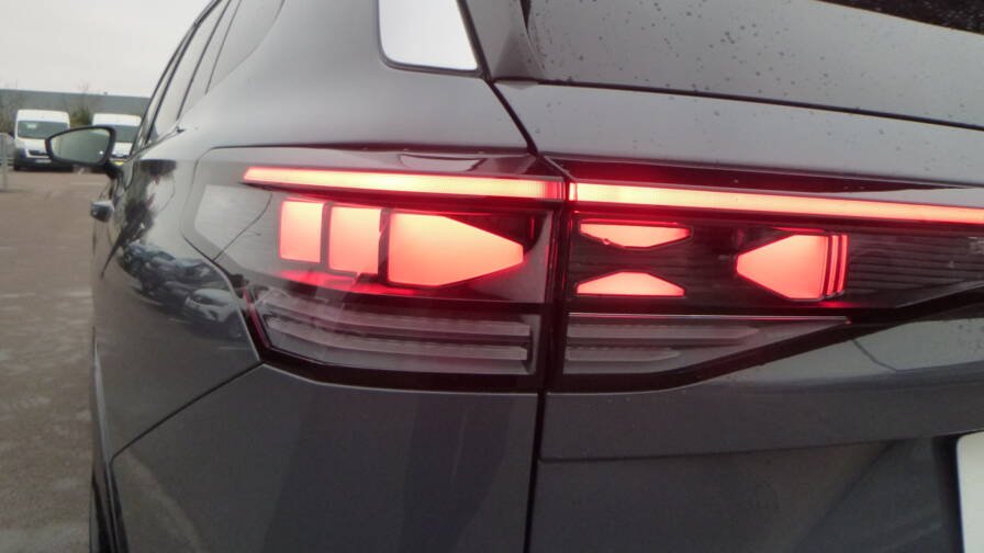 Volkswagen Tayron Tayron eHybrid 272 DSG6 5PL R-Line +Toit pano +JA20