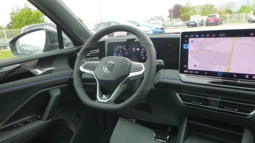 Volkswagen Tiguan Tiguan 2.0 TDI 150ch DSG7 R-Line +Matrix LED +IQ.Drive +Alarme +Toit vitré