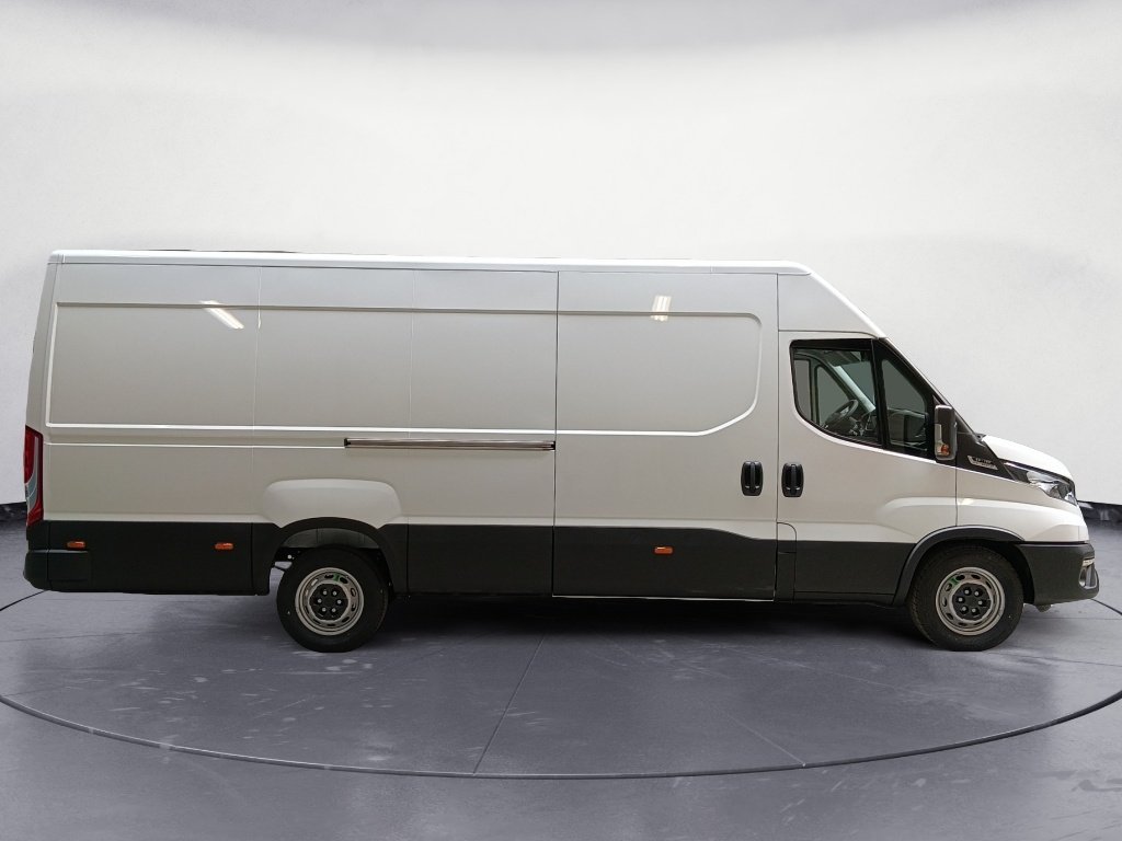 IVECO Daily 35S18 3.0 V16 HI-MATIC H2 180CV