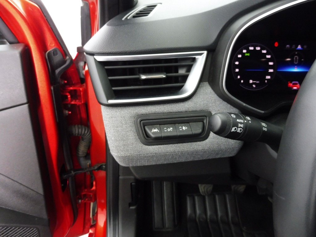 RENAULT Clio 1.0 TCE 90CH TECHNO