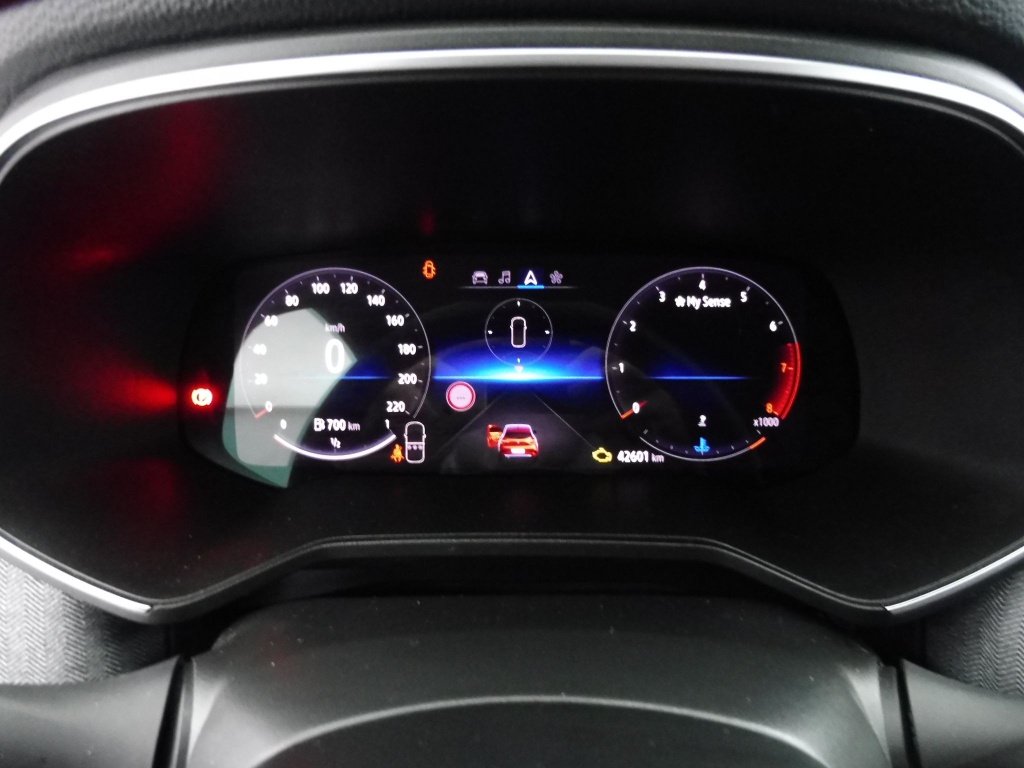 RENAULT Clio 1.0 TCE 90CH TECHNO
