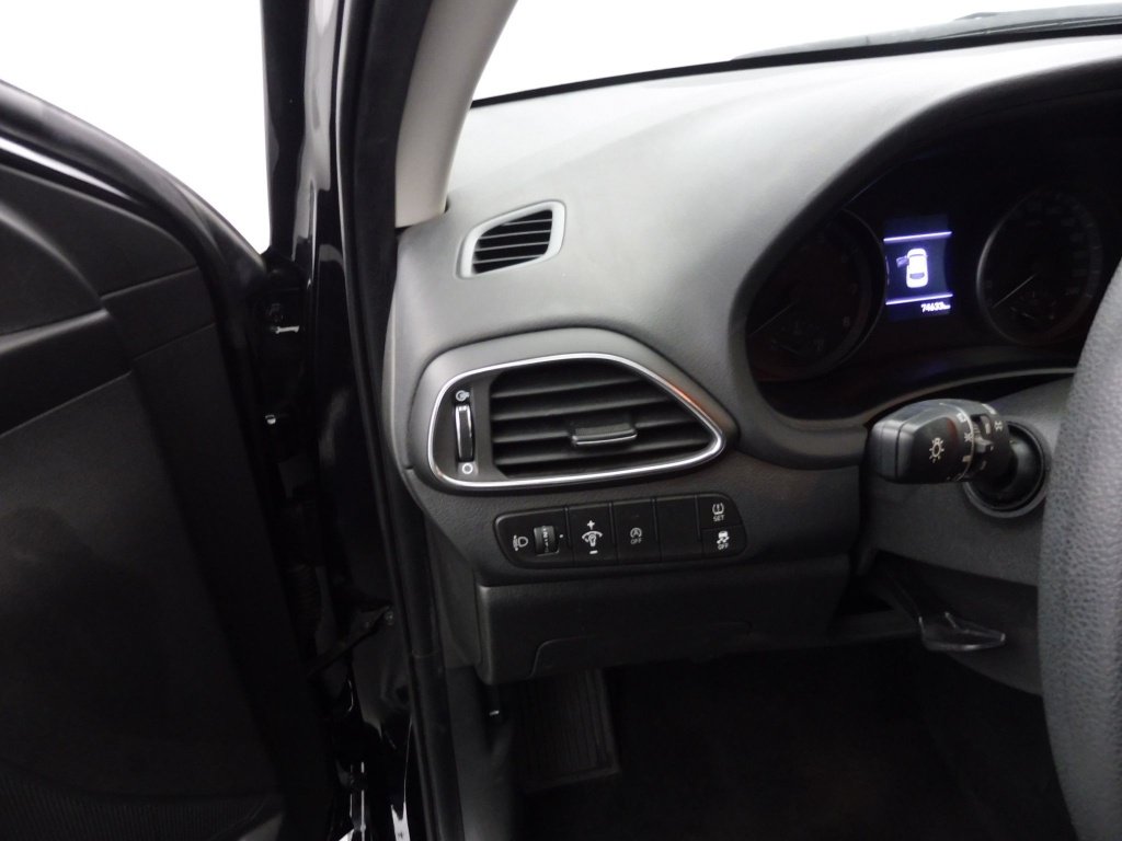 HYUNDAI i30 1.5 DPI 110 CH