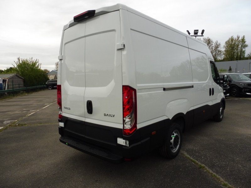 IVECO Daily 35S16 2.3 V12 156CV