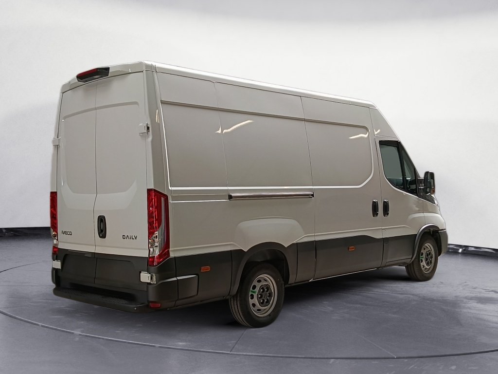 IVECO Daily 35S16 2.3 V12 156CV