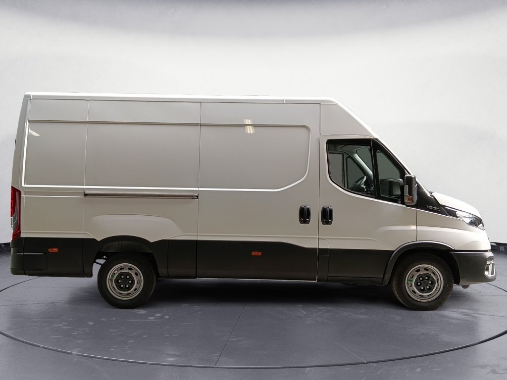 IVECO Daily 35S16 2.3 V12 156CV