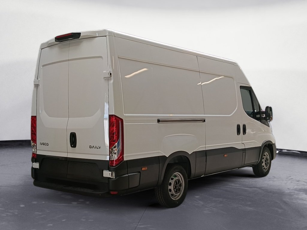 IVECO Daily 35S16 2.3 V12 156CV