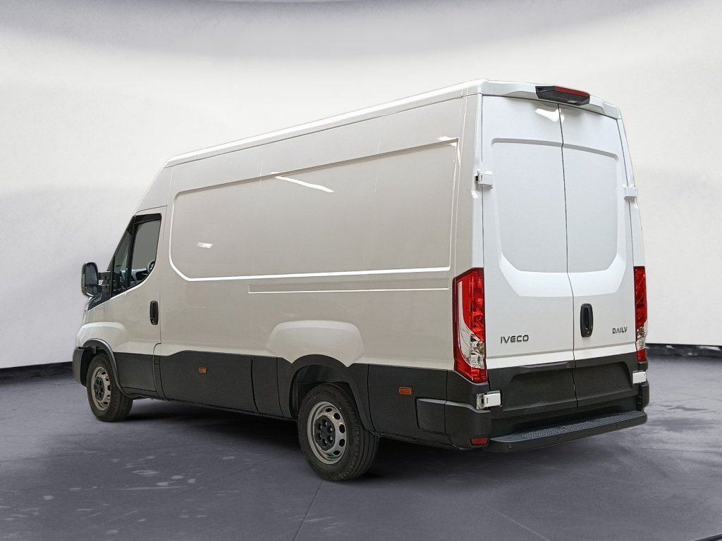 IVECO Daily 35S16 2.3 V12 HI-MATIC 156CV
