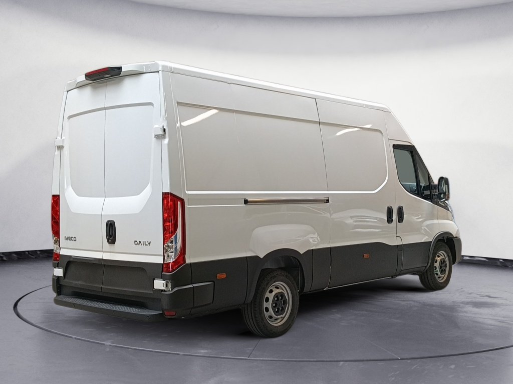 IVECO Daily 35S16 2.3 V12 HI-MATIC 156CV