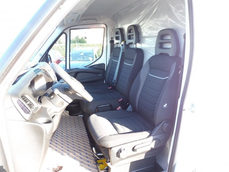 IVECO Daily 35S18 3.0 V16 H2 180CV