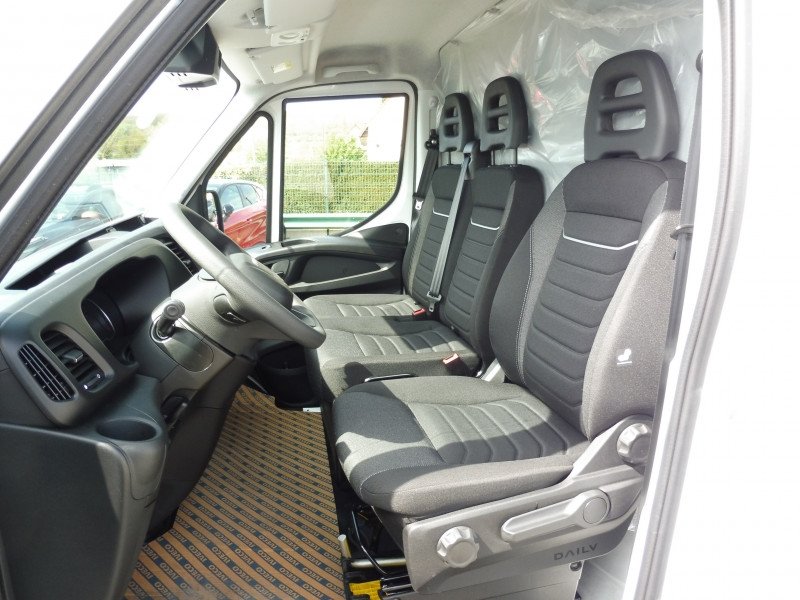 IVECO Daily 35S18 3.0 V16 H2 180CV