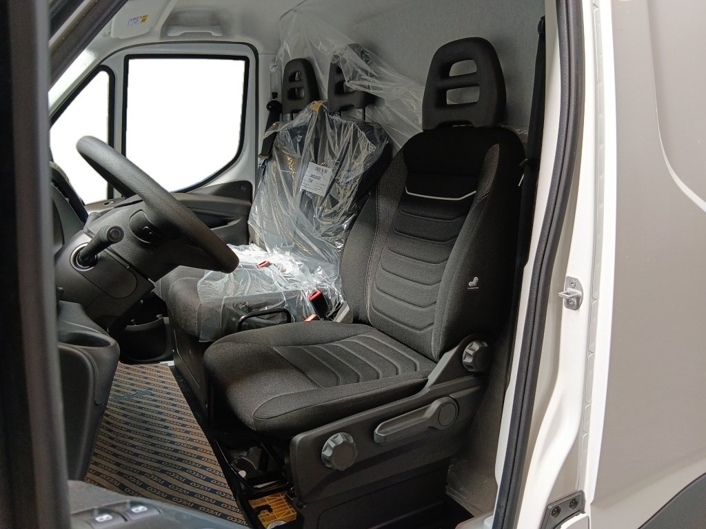 IVECO Daily 35S18 3.0 V16 H2 180CV