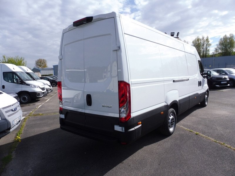 IVECO Daily 35S18 3.0 V16 HI-MATIC H2 180CV