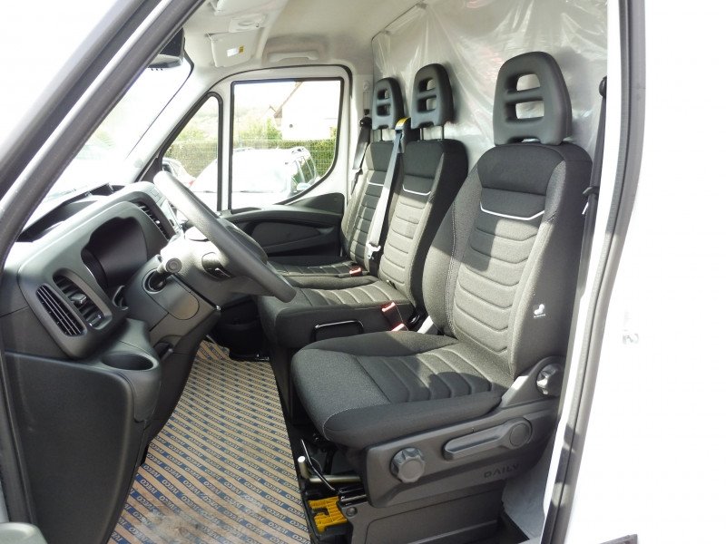 IVECO Daily 35S18 3.0 V16 HI-MATIC H2 180CV