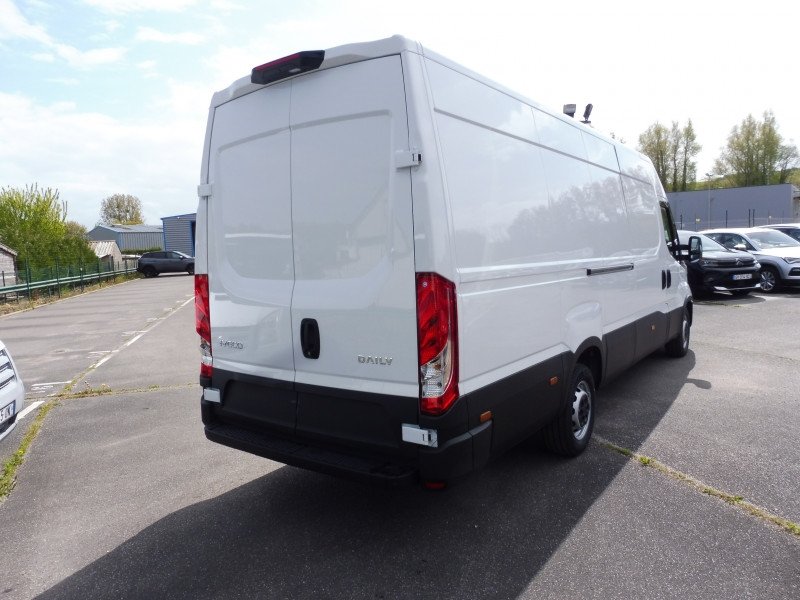 IVECO Daily 35S18 3.0 V16 HI-MATIC H2 180CV