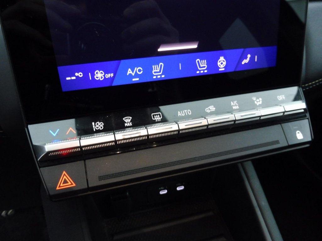 RENAULT Symbioz 1.6 E-TECH FULL HYBRID 145CH ICONIC