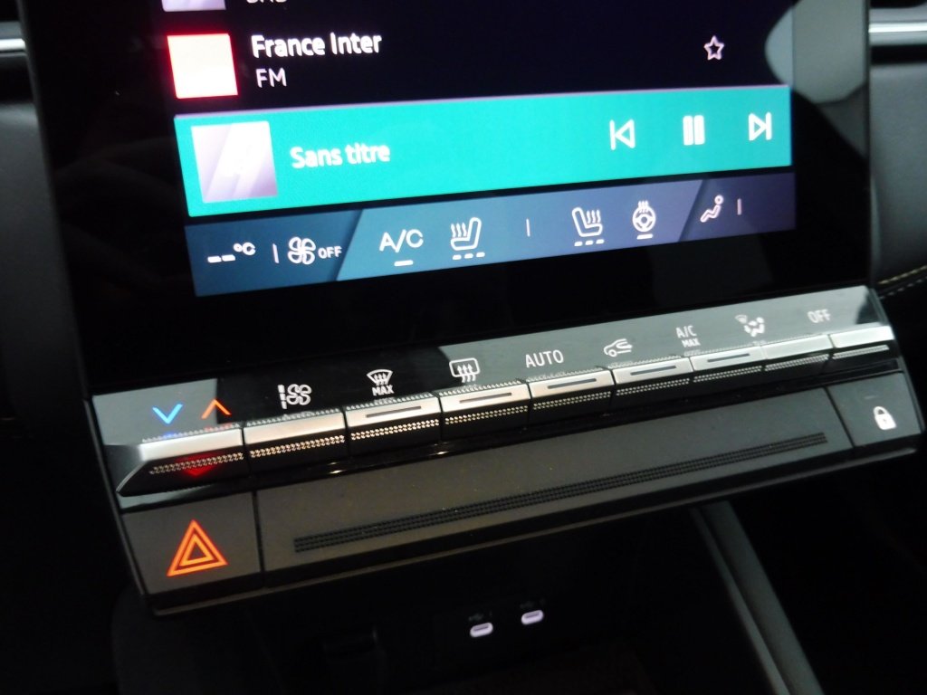 RENAULT Symbioz 1.6 E-TECH FULL HYBRID 145CH ICONIC