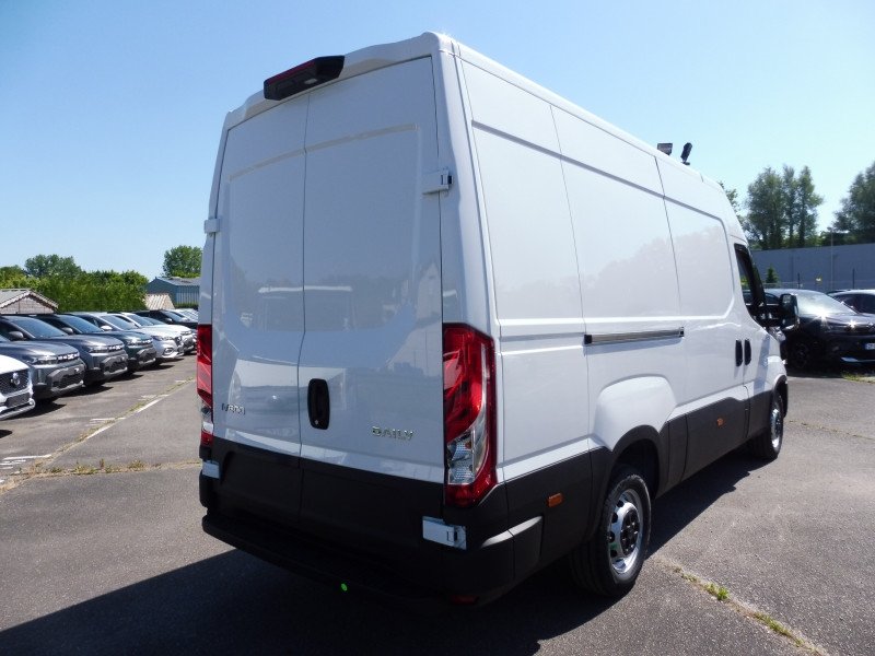 IVECO Daily 35S16 2.3 V12 HI-MATIC 156CV