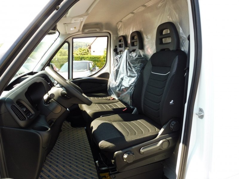 IVECO Daily 35S16 2.3 V12 HI-MATIC 156CV
