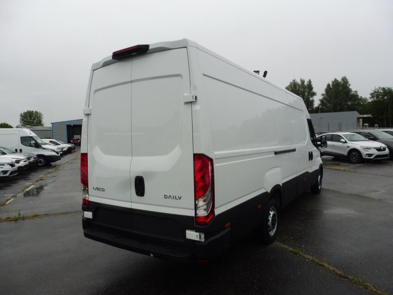 IVECO Daily 35S18 3.0 V16 HI-MATIC H2 180CV