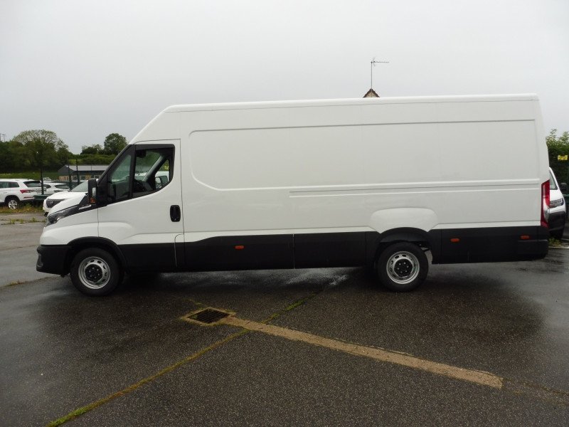 IVECO Daily 35S18 3.0 V16 HI-MATIC H2 180CV