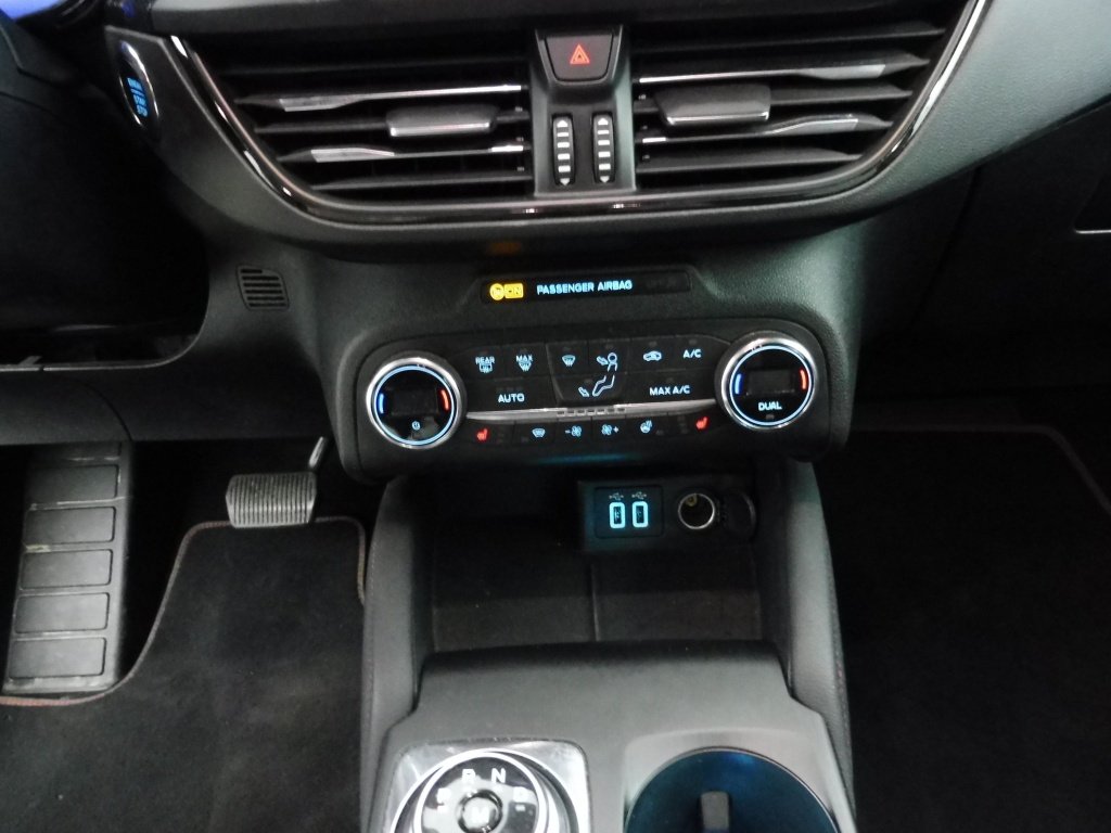 FORD Focus 1.5 ECOBOOST 150 CAst line