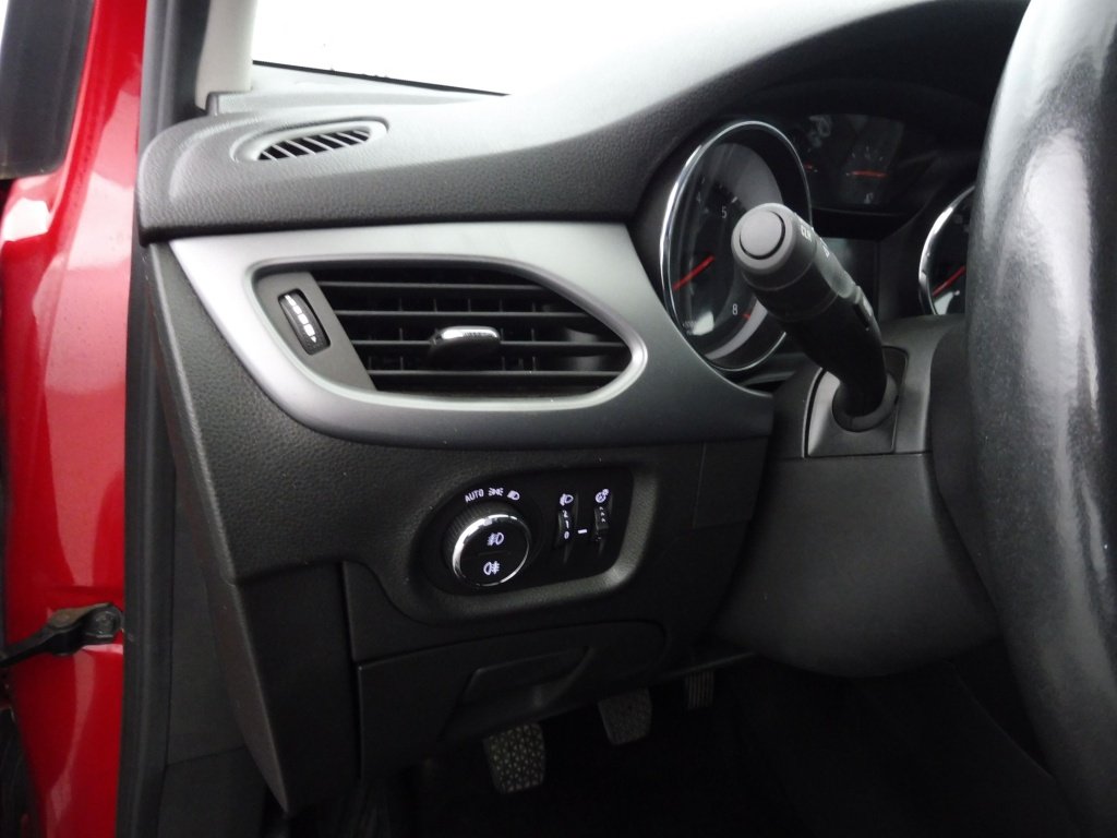 OPEL Astra ST 1.2 130edition pack