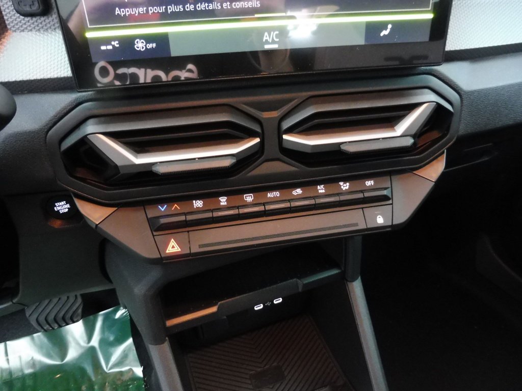 DACIA Duster 1.8 HYBRID 155CH JOURNEY