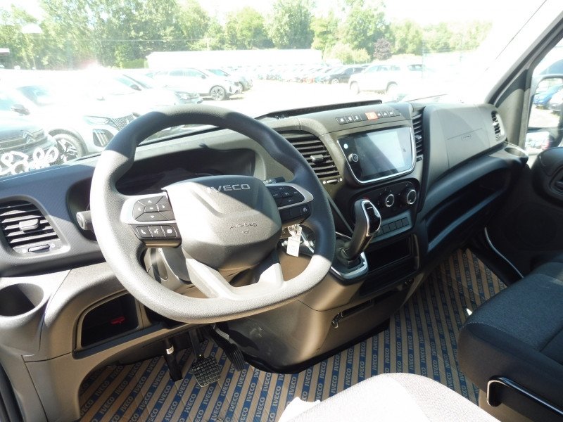 IVECO Daily 35S16 2.3 V12 HI-MATIC 156CV