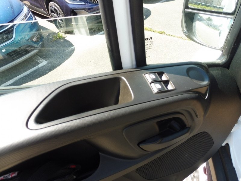 IVECO Daily 35S16 2.3 V12 HI-MATIC 156CV