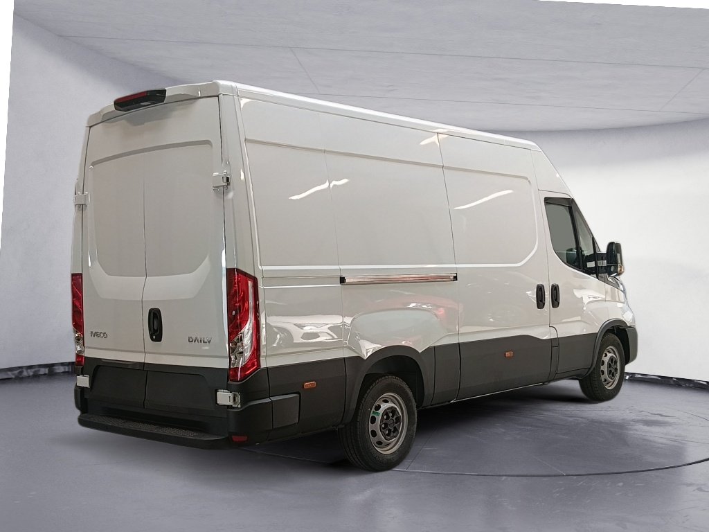 IVECO Daily 35S16 2.3 V12 HI-MATIC 156CV