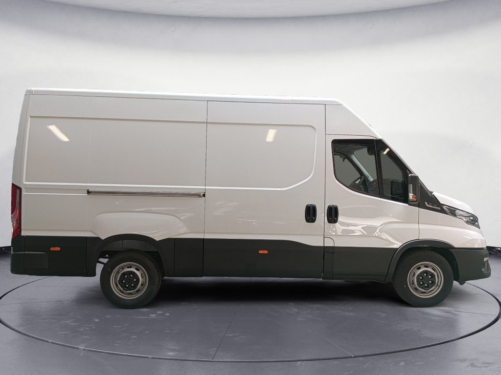 IVECO Daily 35S16 2.3 V12 HI-MATIC 156CV