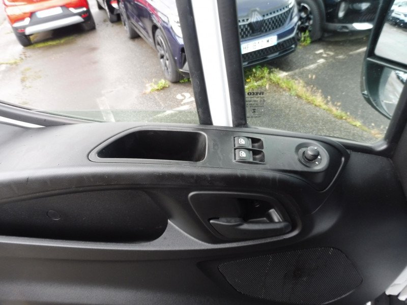 IVECO Daily 35S16H V16