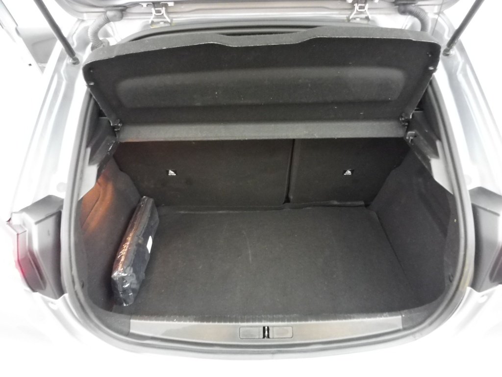 PEUGEOT 208 1.2 HYBRID 145CH GT E-DCS6