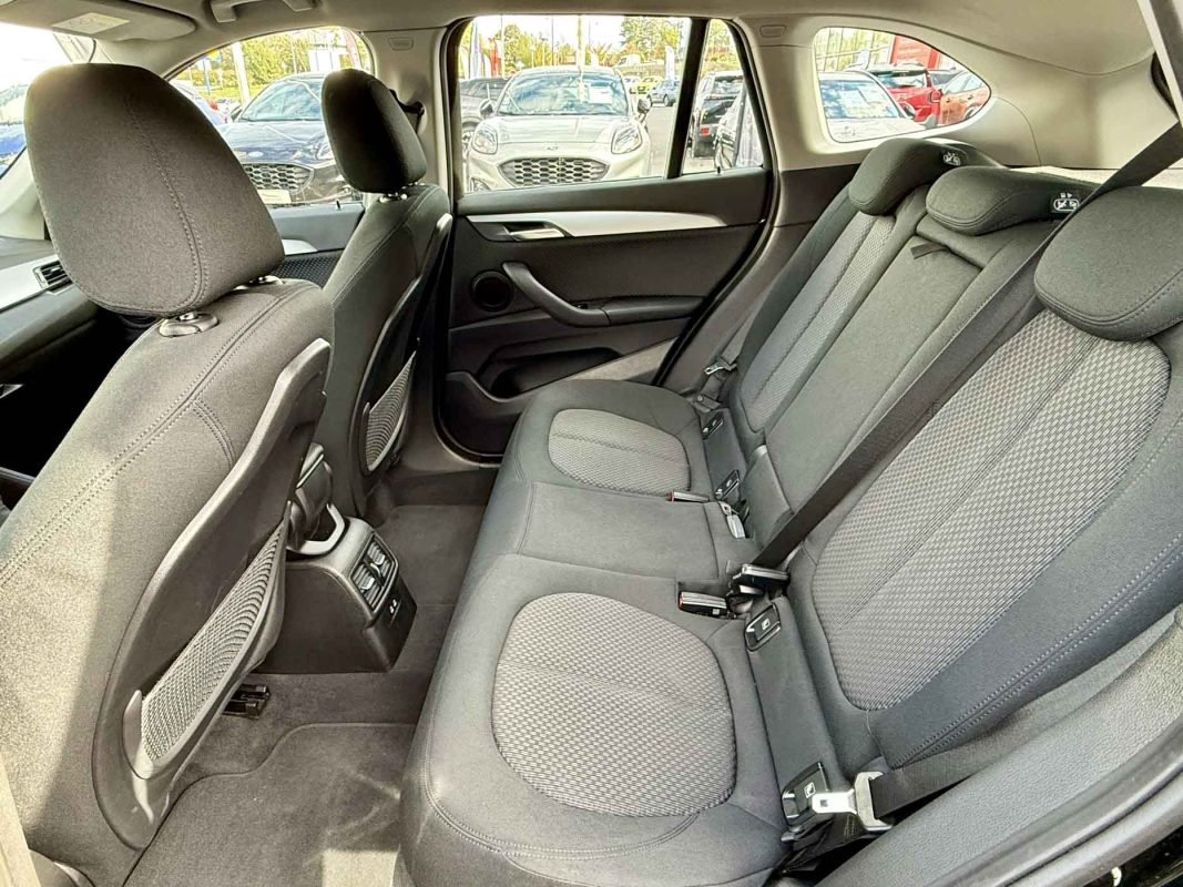 BMW X1  1.5 XDRIVE 25E 220CH BUSINESS DESIGN 2021